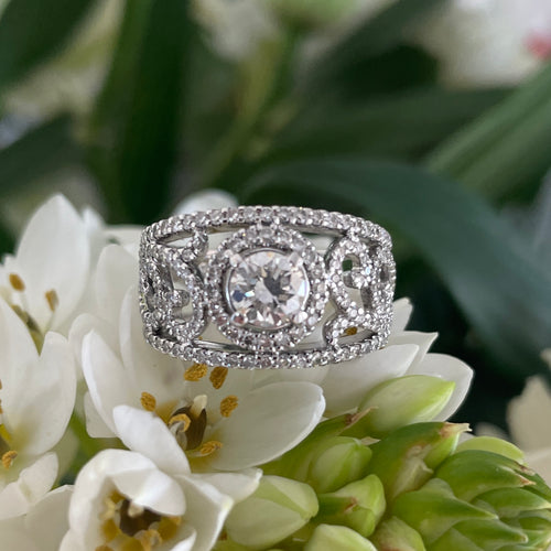 AMMA DIAMOND RING