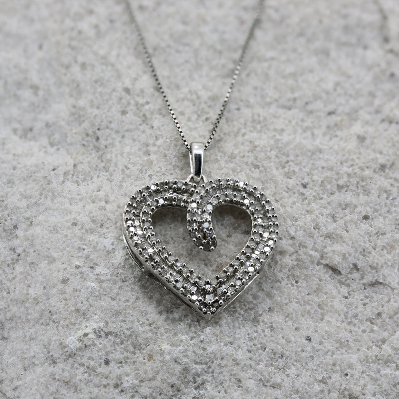TINA DIAMOND HEART PENDANT