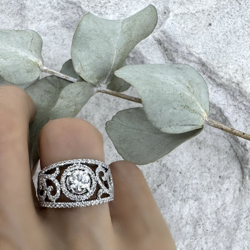 AMMA DIAMOND RING